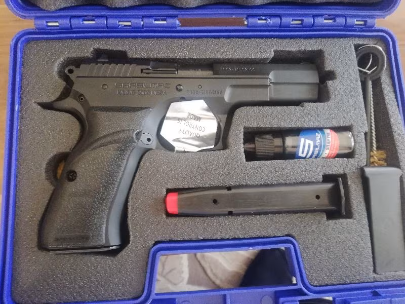 Kutusunda sıfır  Sarsılmaz kılıç 2000 mega