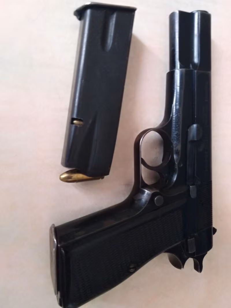 Memurdan Belçika Browning