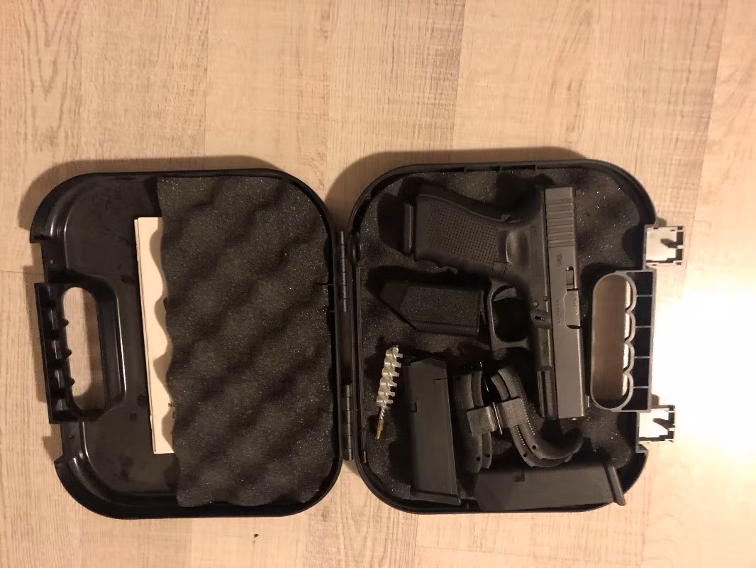 GLOCK 19 GEN 4 & CANİK TP9 ELİT S