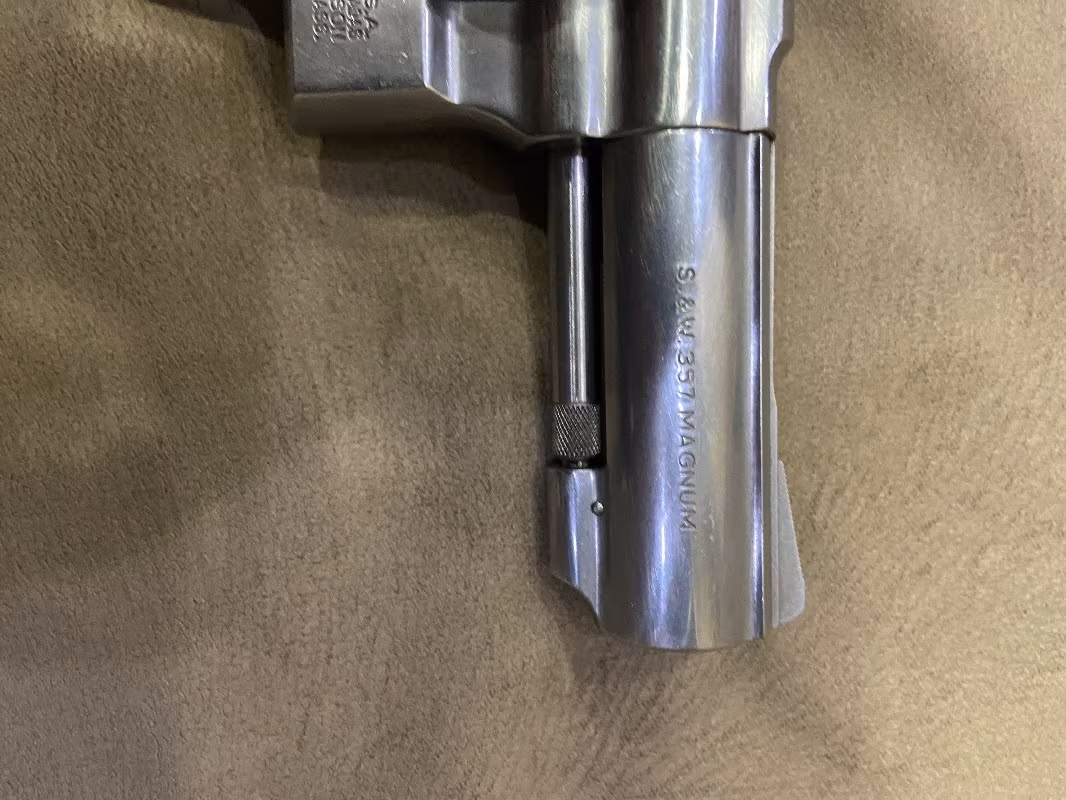 Çok temiz sıfır ayarında smith&wesson 357 Magnum