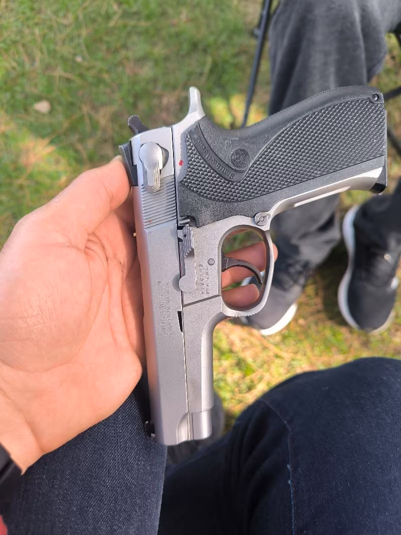 Satlık az kullanılmış Smith Wesson5906 tabanca
