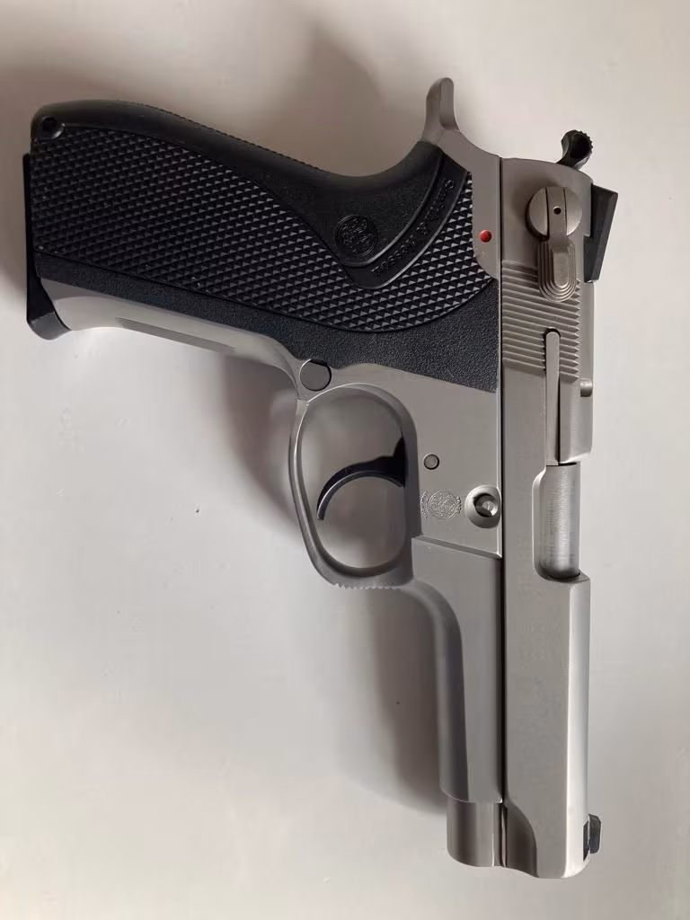 Sıfır Ayarında SMİTH WESSON 5906