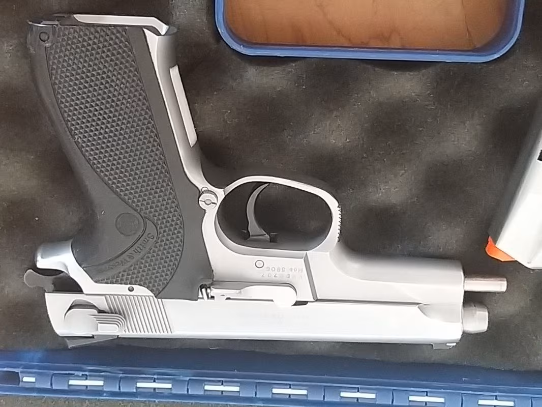 EFSANE SMİTH WESSON 5906