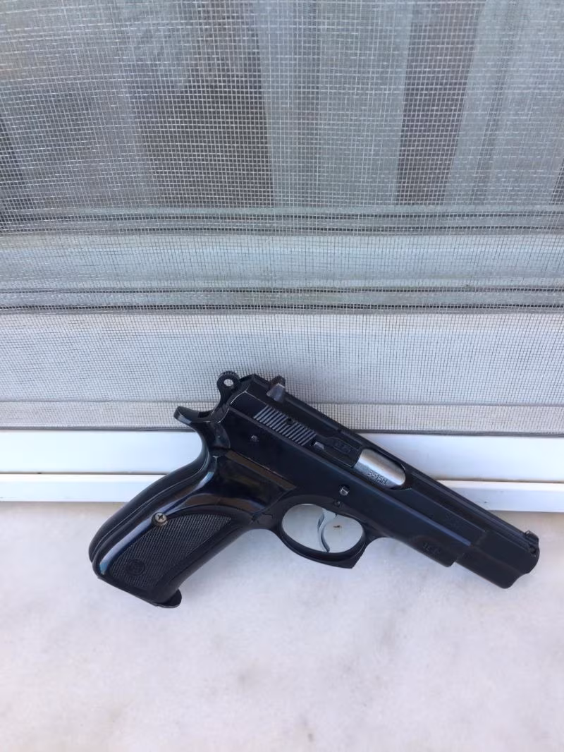 Sıfır ayarında temiz cz75 B