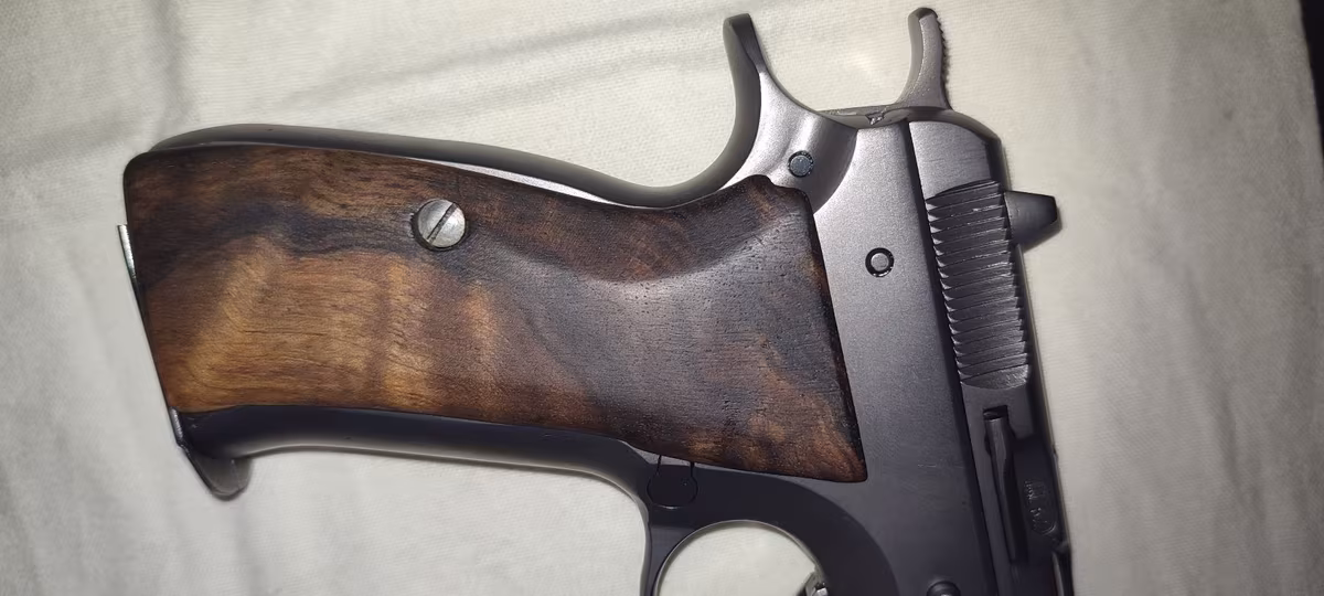 Emsalsiz Temizlikte CZ 75 A