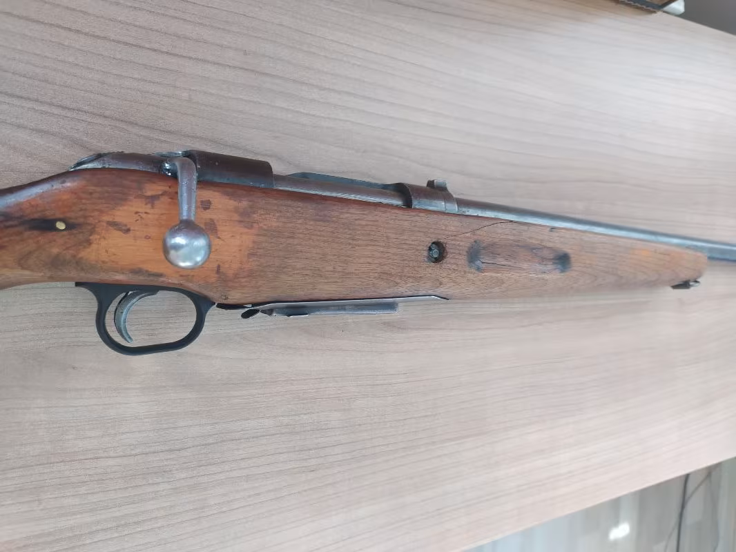 Eşi benzeri yok. Şarjörlü antika tüfek, yivsiz