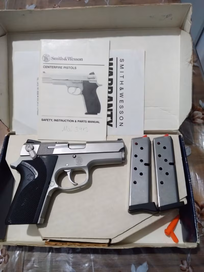 SAHİBİNDEN DEVREN  ÇOK TEMİZ  (KULLANILMAMIŞ)  SMİTH & WESSON  3913  9mm 8+1