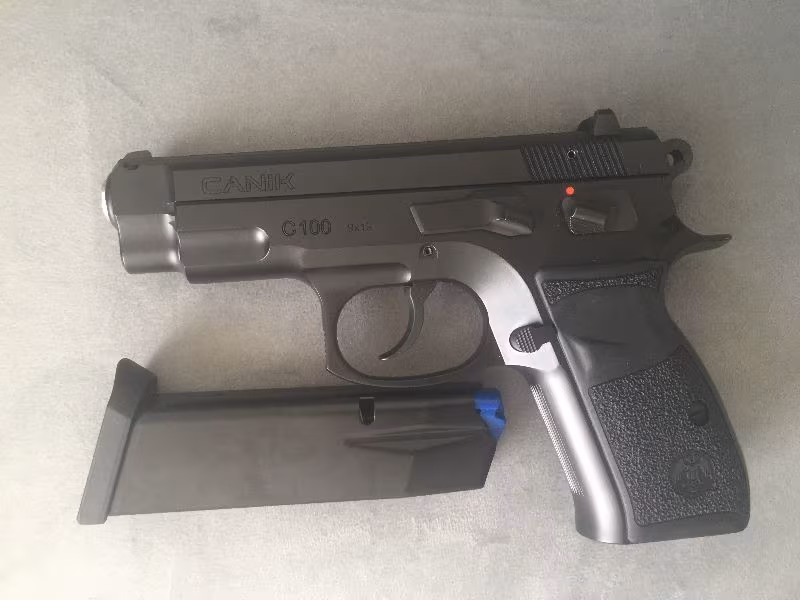 SIFIR KUTUSUNDA,HİÇ KULLANILMAMIŞ CANİK COMPACT C 100