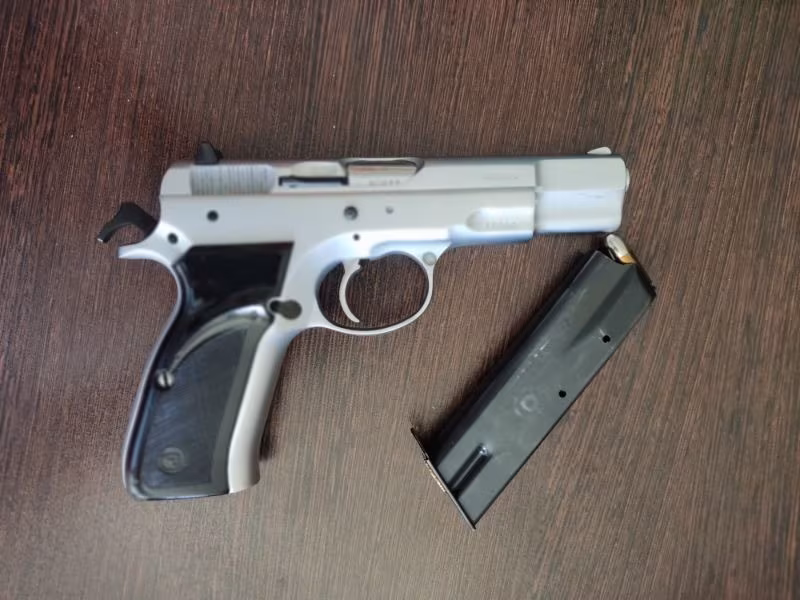 Emekli Başkomserden tertemiz krom kaplamalı satılık cz 75 A serisi