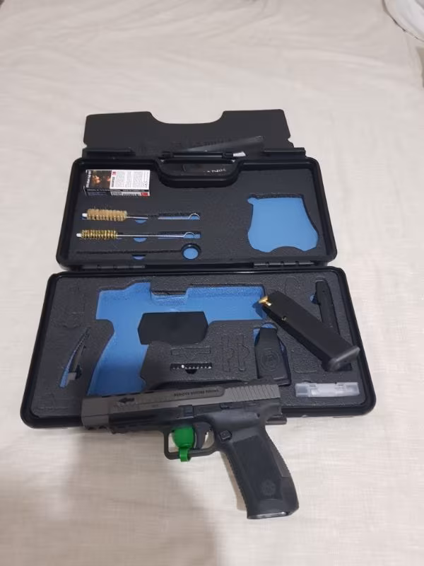 Kutusunda sıfır kullanılmamış silah