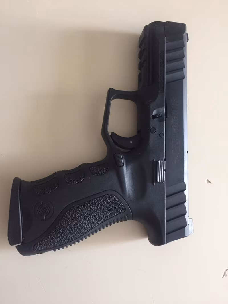stoeger 9