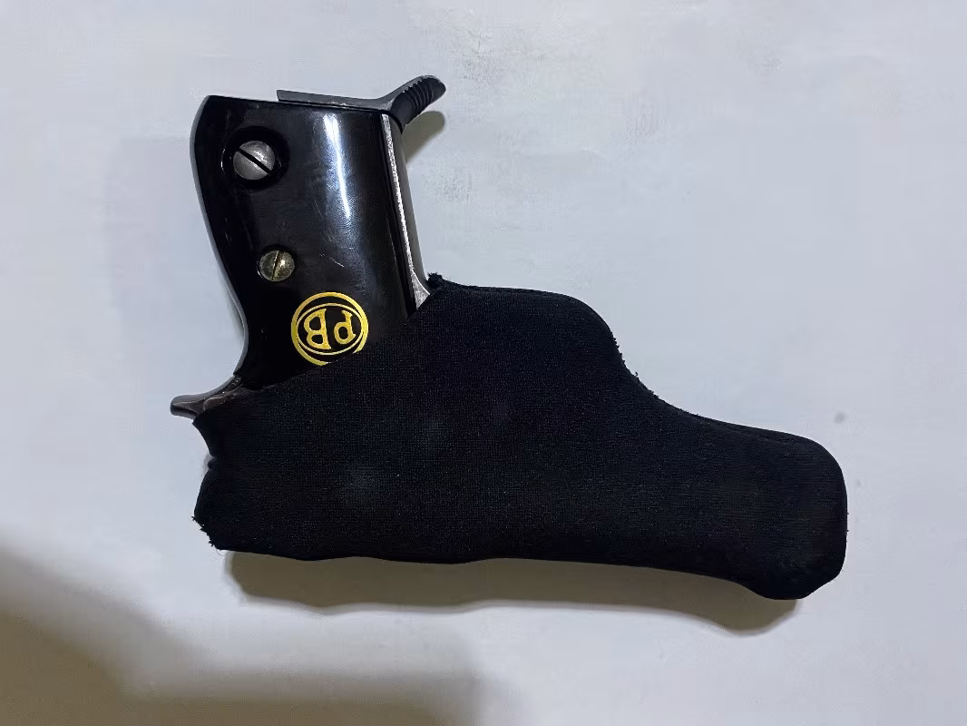 Düğmeli Beretta
