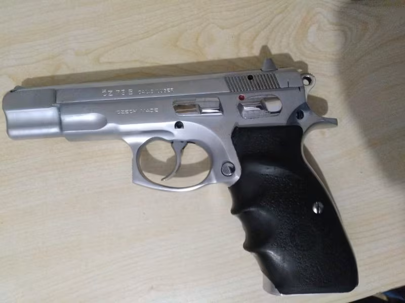 Cz