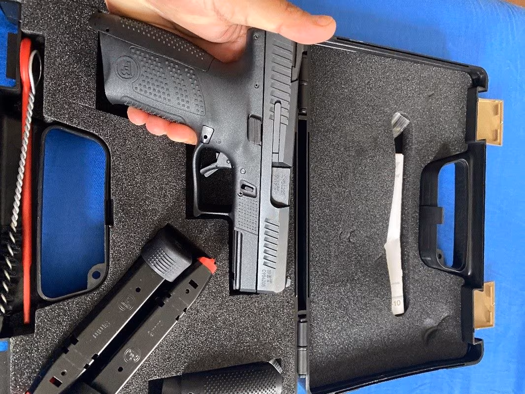 CZ P10C sahibinden çok temiz