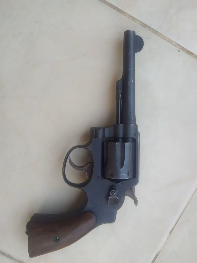 EMEKLİ ASTSUBAYDAN SMİT WESSON UZUN 9.65 MM