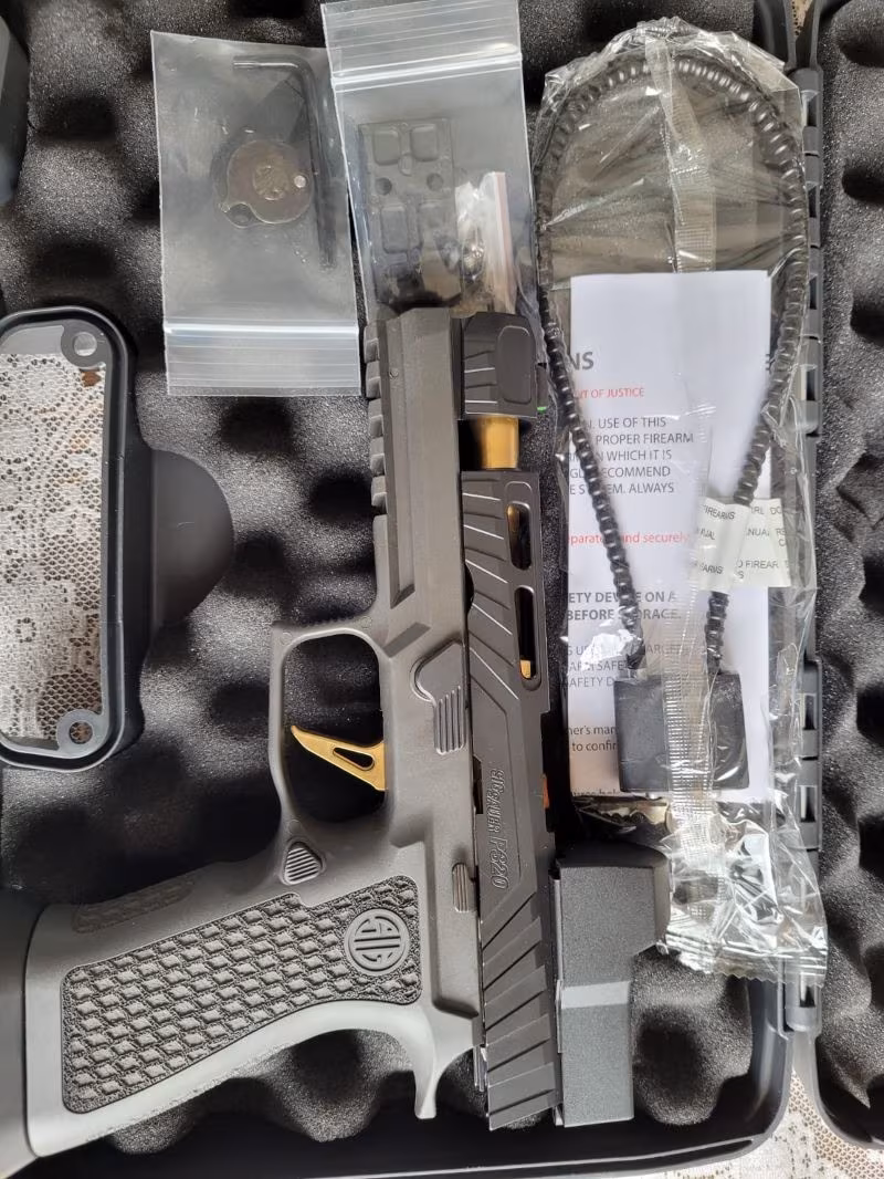 ÇOK ÖZEL BİR TABANCADİR Sıgsauer P320 CUSTOMWORKS