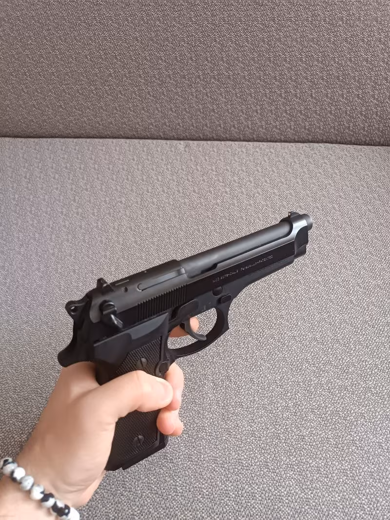 Memurdan sıfır Beretta 92FS
