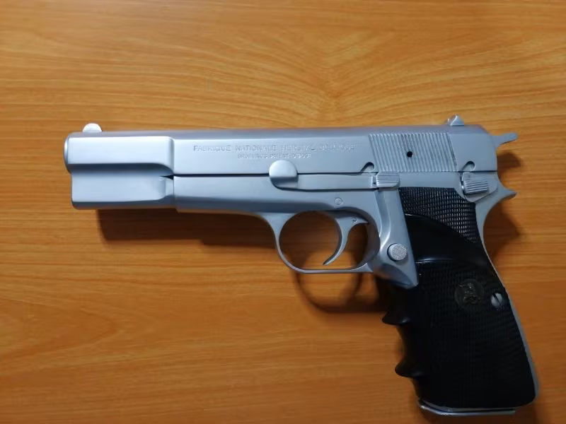 Emekli Polisten 245 seri Browning Temiz