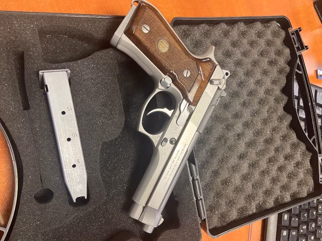BARETTA F92 inox modeli
