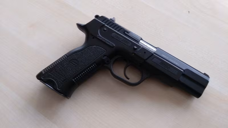 sarsılmaz kılıç 2000