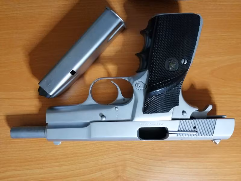 Emekli Polisten 245 seri Browning Temiz