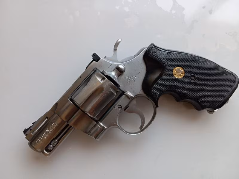 Colt python temiz