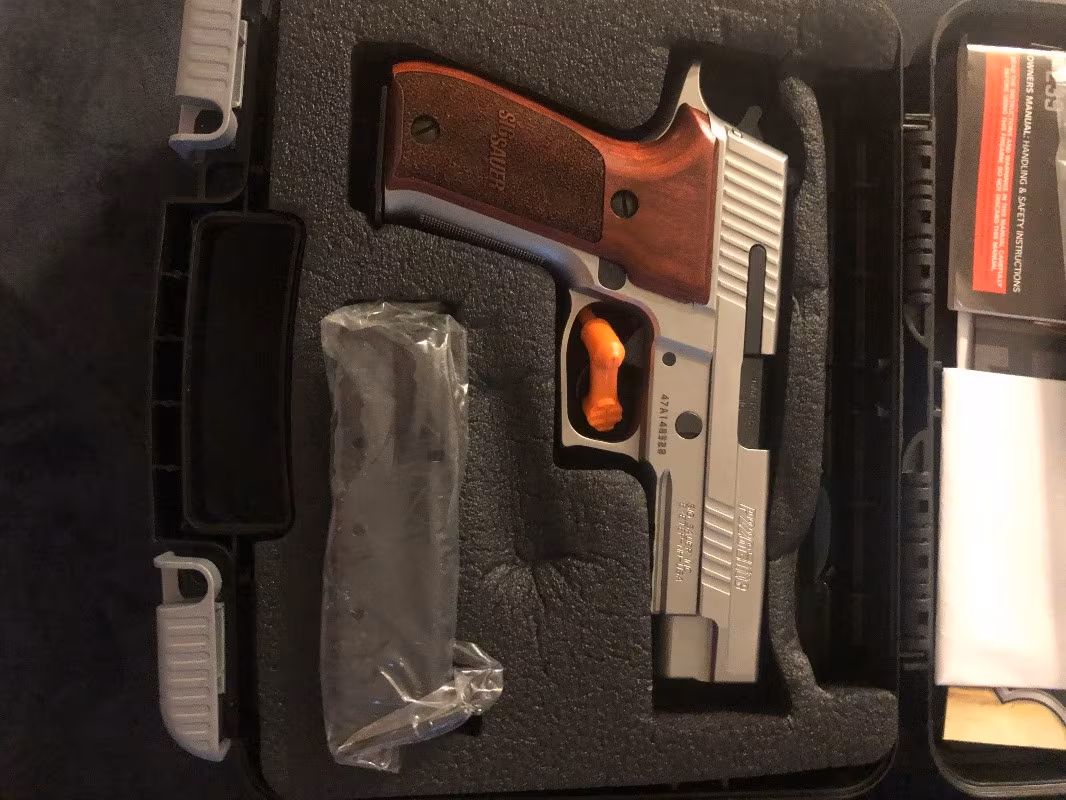 SIFIR HİÇ KULLANILMAMIŞ SİG Sauer P226 ELİTE