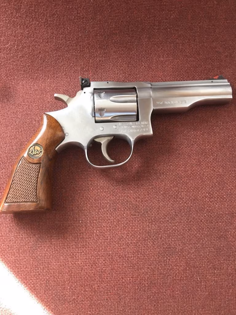 3.57 magnum 4 inç DAN WESSON