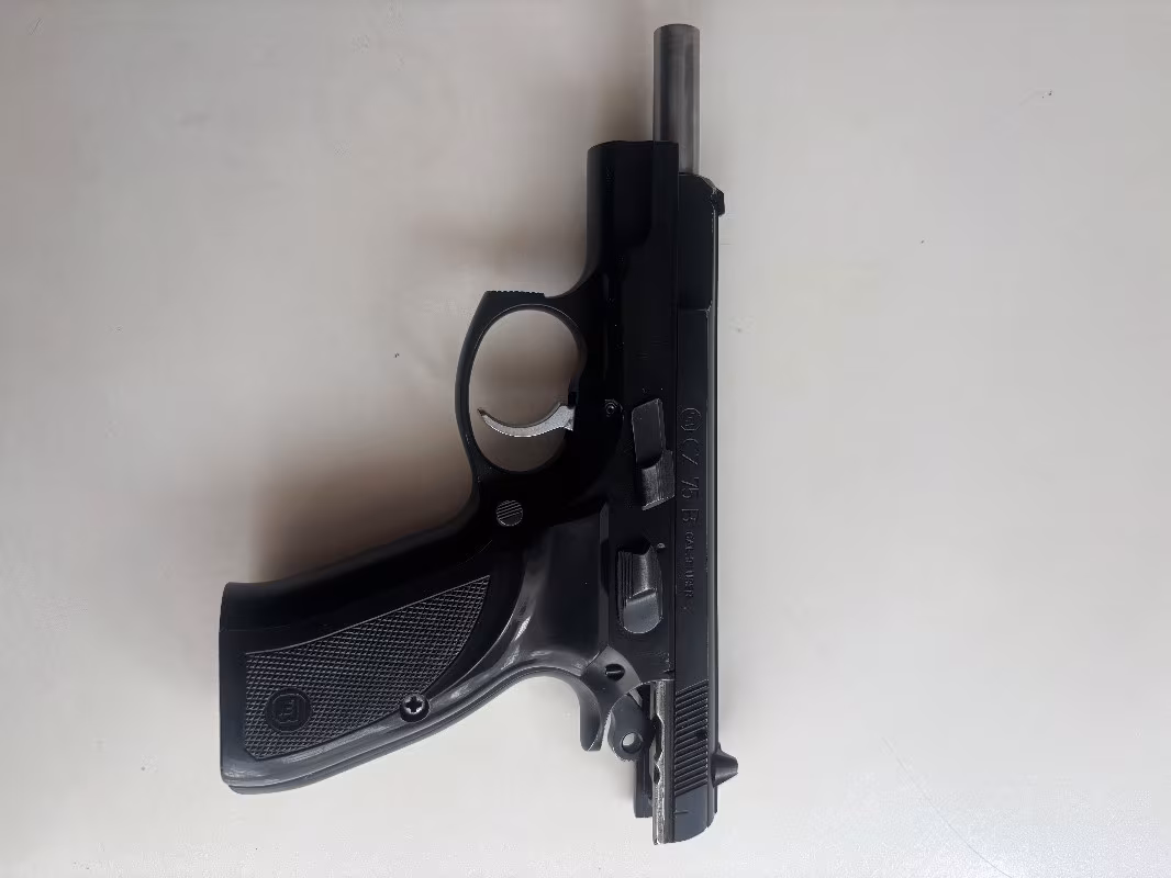 Emekli Polisten Cz 75b