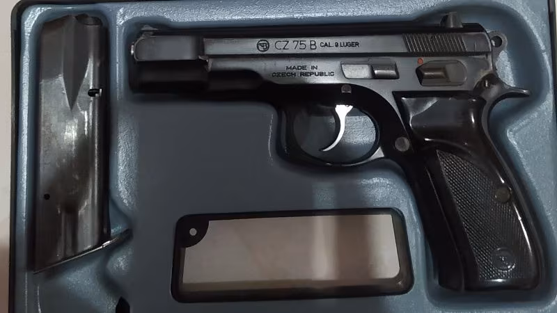 Emekli Polisten Cz 75 b Cal 9 luger.