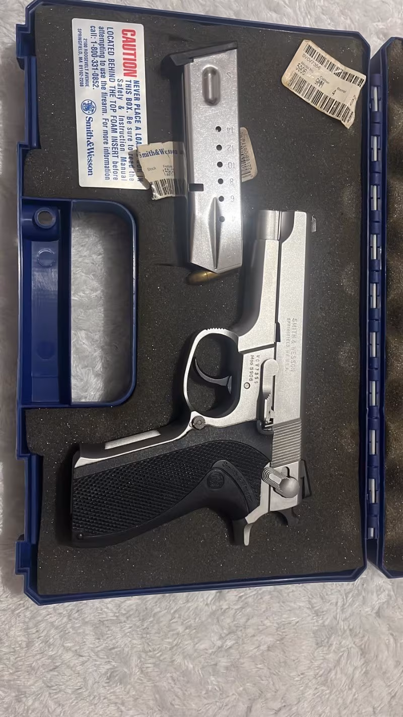 Simit wesson 5906