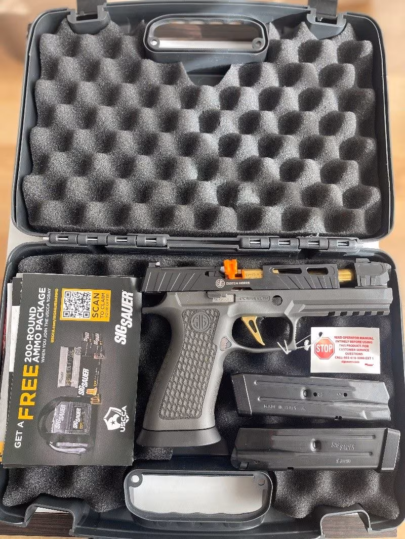 Türkiye’de tek Sig Sauer P320 Spectre comp. gold