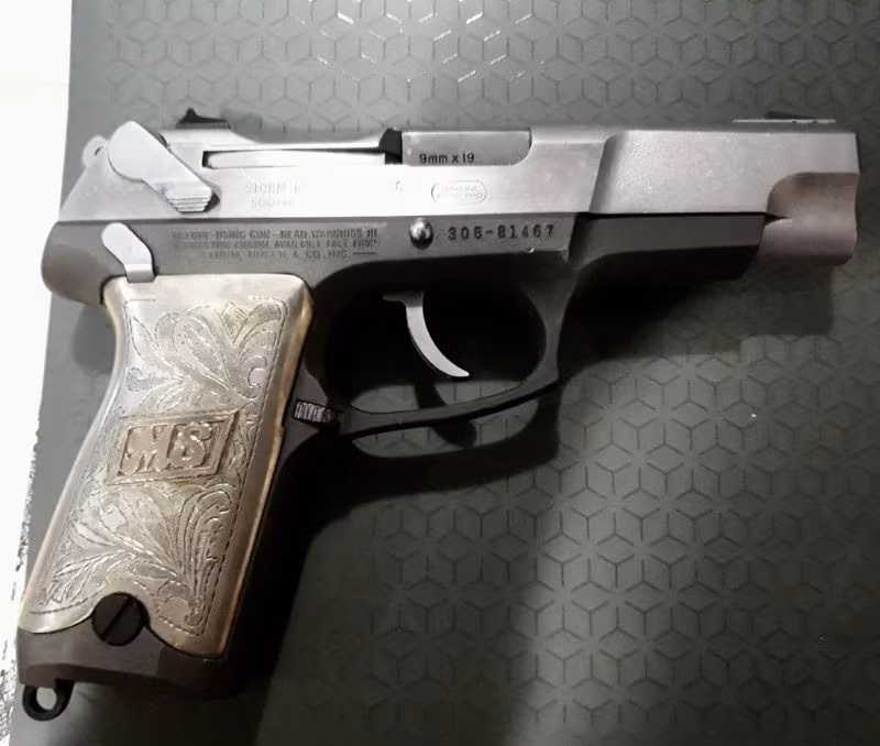 GÜMÜŞ İŞLEMELİ ALTIN HARFLİ RUGER P89