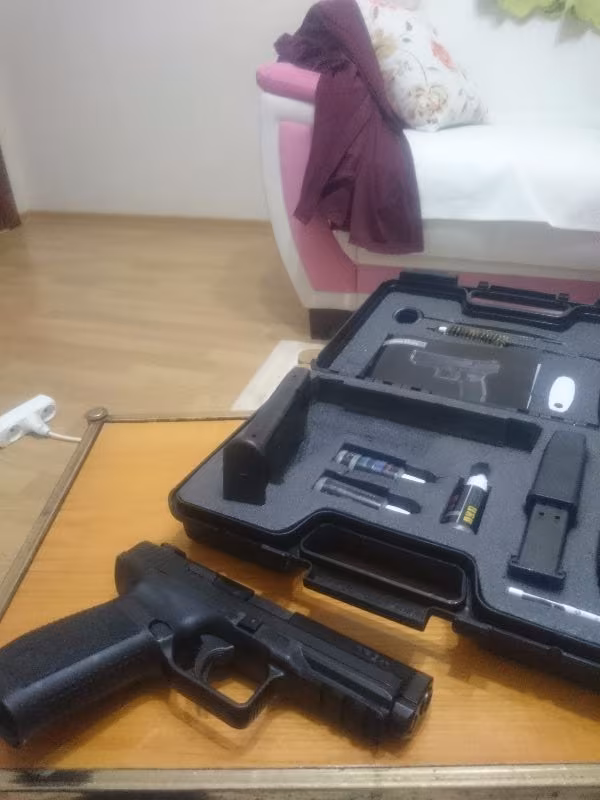 Çok az kullanılmış tabanca