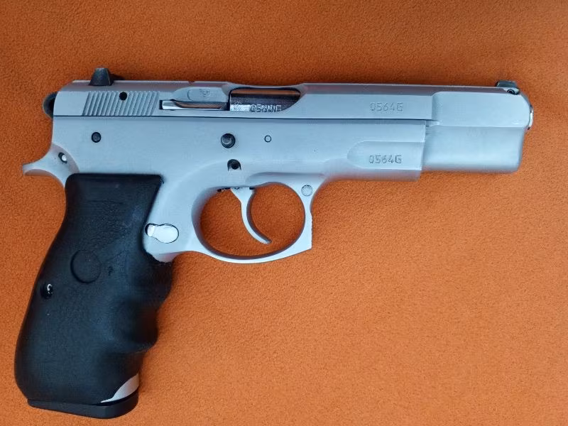 Emekli polisten cz 75
