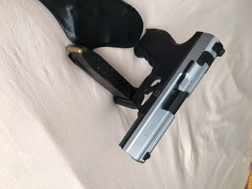 İZMİRDE FİYATI DÜŞTÜ TAKASLI  TEMİZ AZ KULLANILMIŞ RUHSATLI LAYT TP9 İNOX