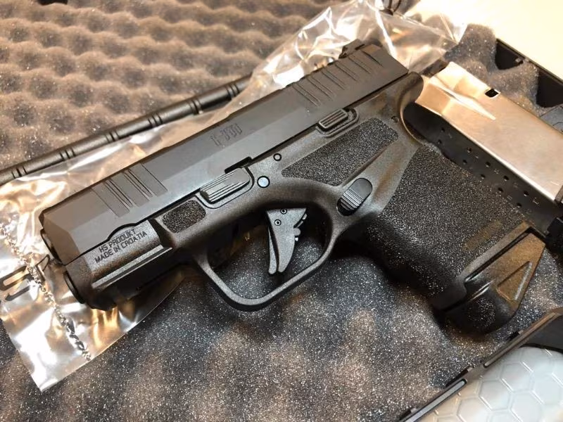 SIFIR HS 11 HELLCAT TB CC 15 RD KOMPENZATÖR MODELİ VE HS 11 HELGART MODELİ TOPLAM 2 TABANCA