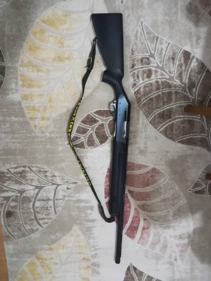 Lu-mar yarı otomatik 7+1 plastik siyah