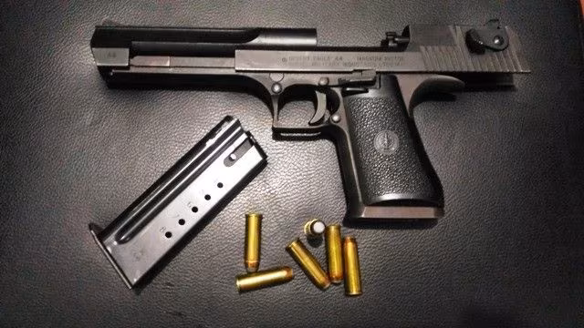 ÇÖL KARTALI 44 LÜK MAGNUM