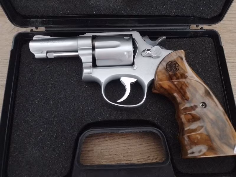Smile Wesson 38 cal