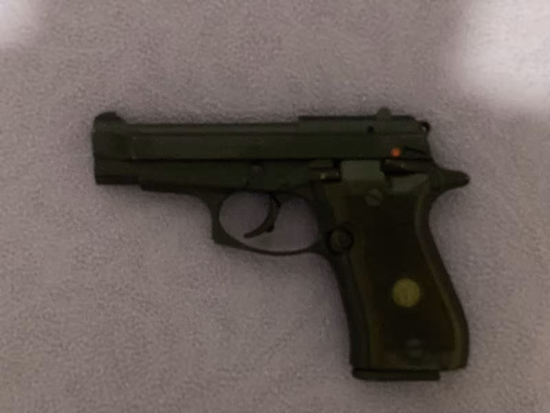 Kamu görevlisinden 81F beretta