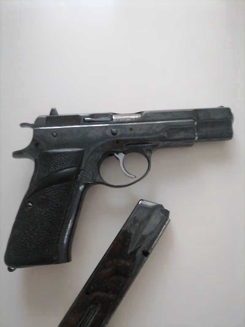 CZ-75 9mm Tabanca ihtiyaç fazlası satılıktır.