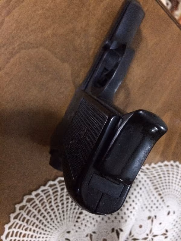 Satilik 7.65mm çapinda Tabanca Emekli emniyet mensubundan