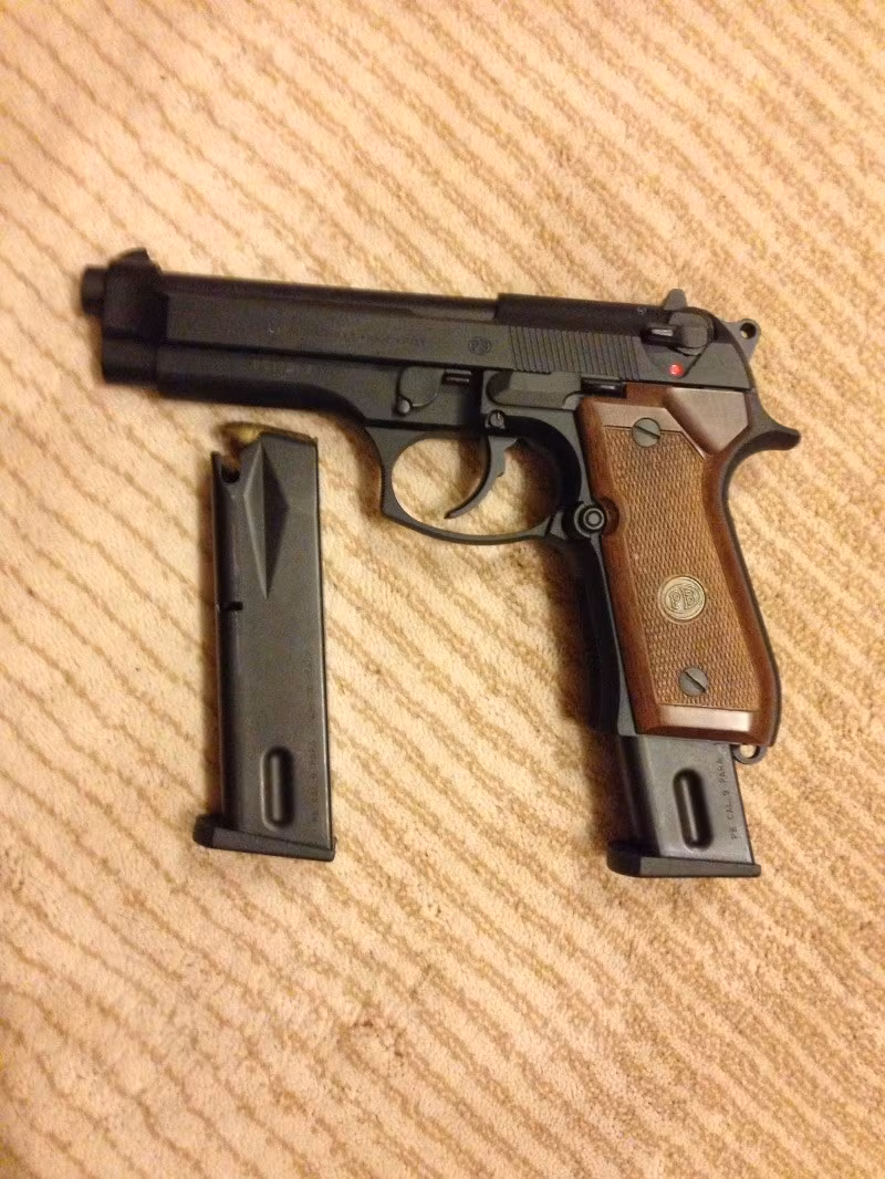 Hiç kullanılmamış ruhsatlı BERETTA F92