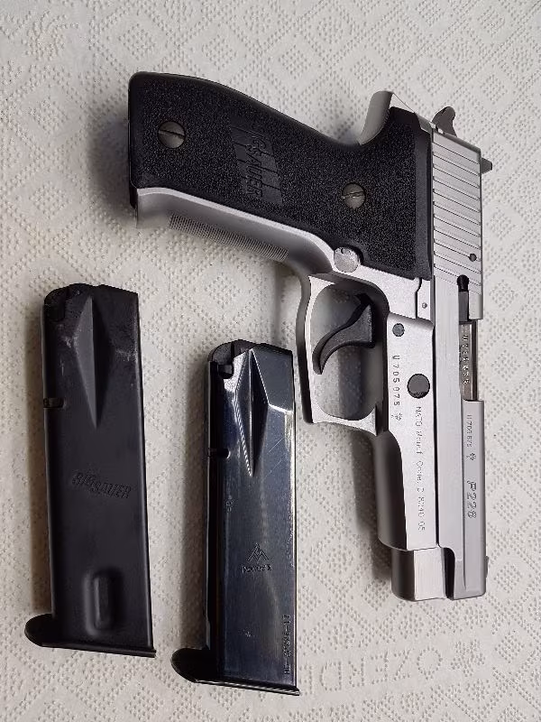 Efsane Geri döndü Sig SauerP226 SL