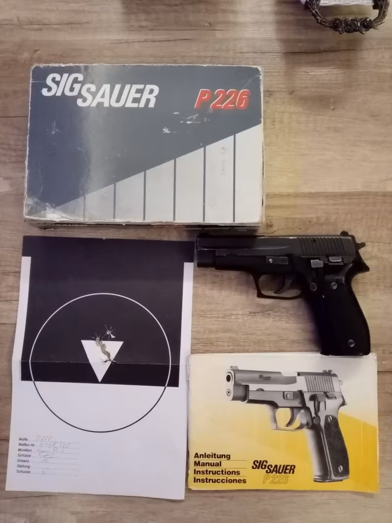 P 226
