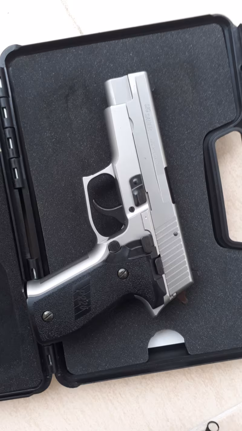 Alman sig sauer p 226 stainless ve başka ithal silahlar