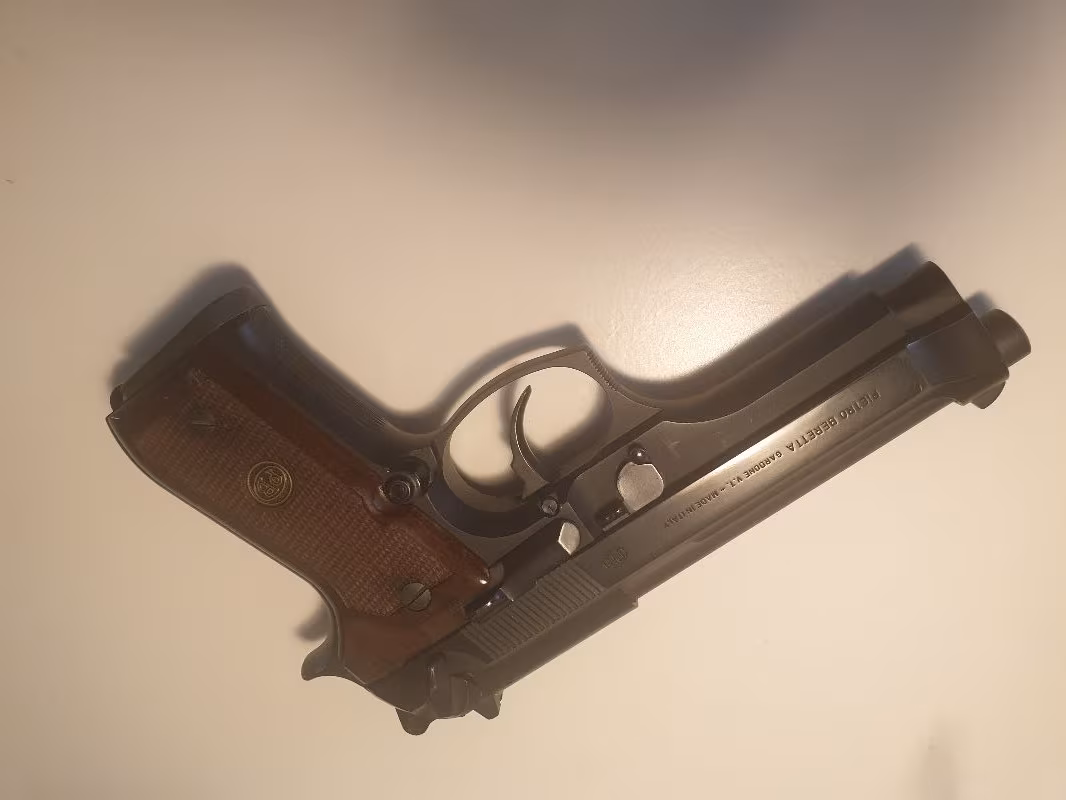 BERETTA 15+1 F92 İLK SAHİBİNDEN SIFIR GİBİ