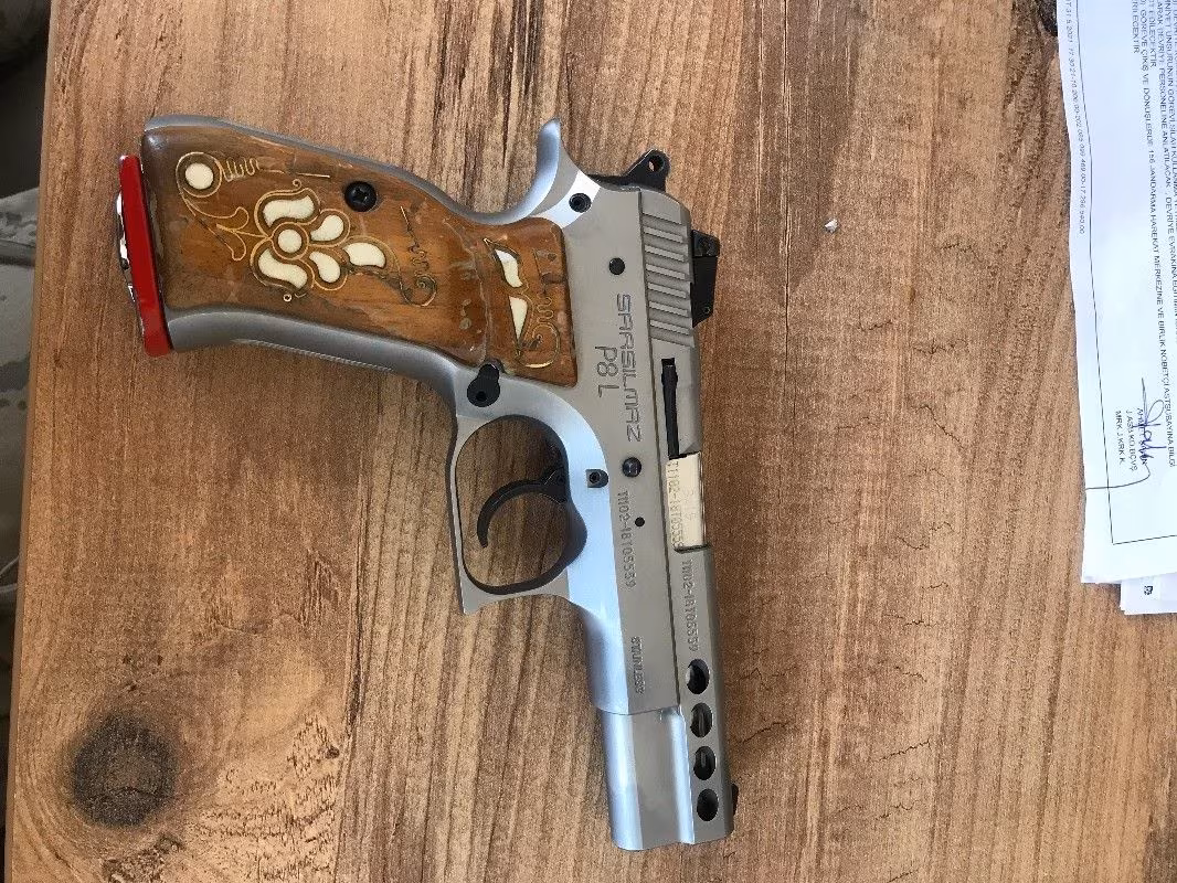 Askerden Sarsılmaz p8l