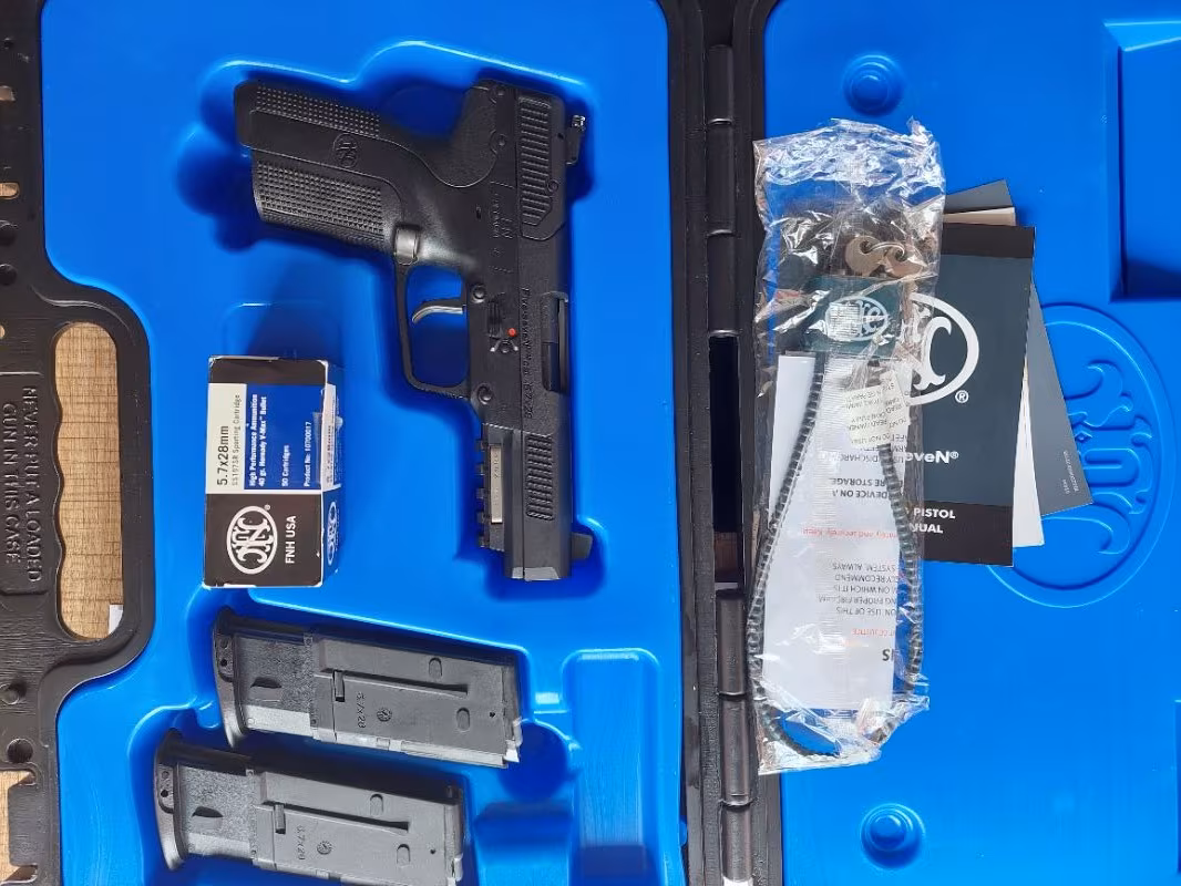 0 silah Fn Five Seven 5.7 x28 mm